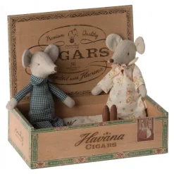 Grand-mère & grand-père souris dans leur boîte à cigares<Maileg Flash Sale