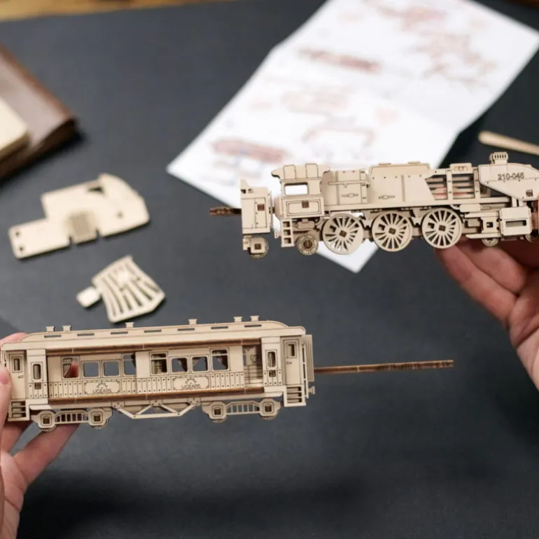 Locomotive à vapeur – UGEARS Puzzle 2,5D en bois<UGEARS models Outlet