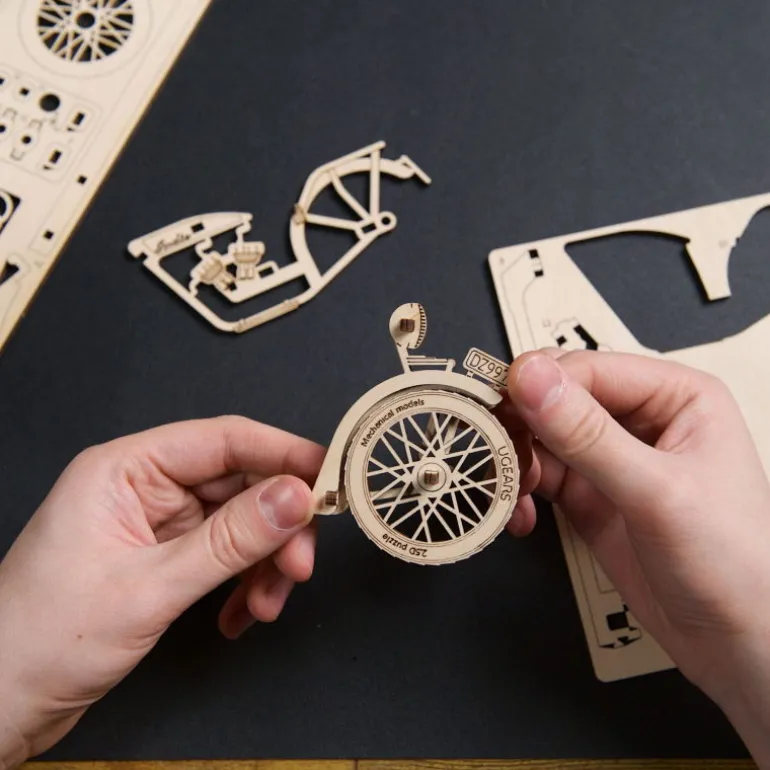Moto Indie – UGEARS Puzzle 2,5D en bois<UGEARS models Discount