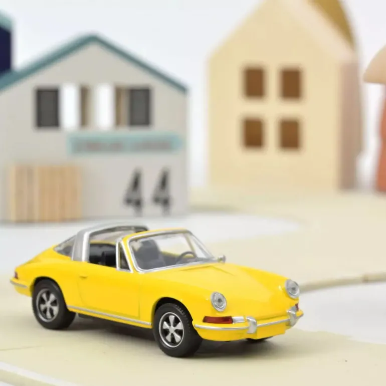 Porsche 911 Targa jaune 1969 1-43ème<NOREV New